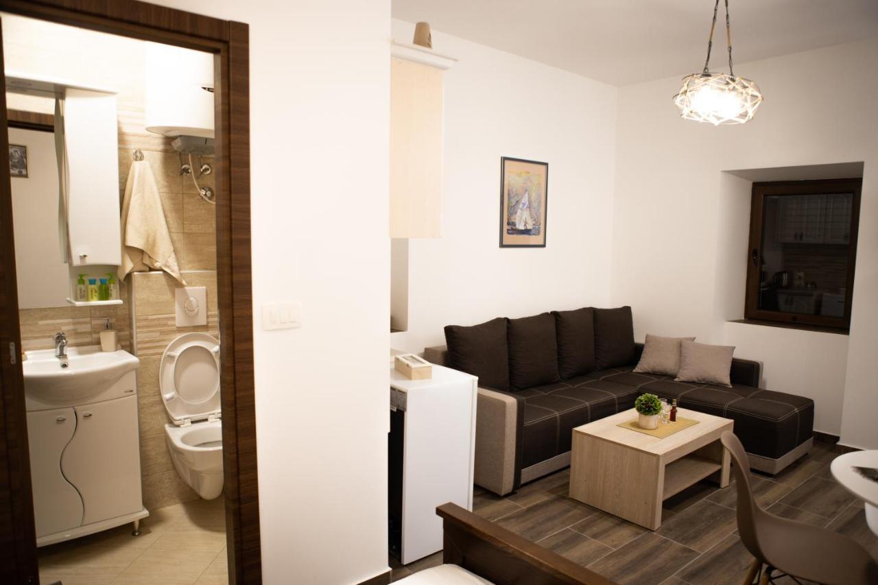 Aleksa Guest House Cetinje Bagian luar foto