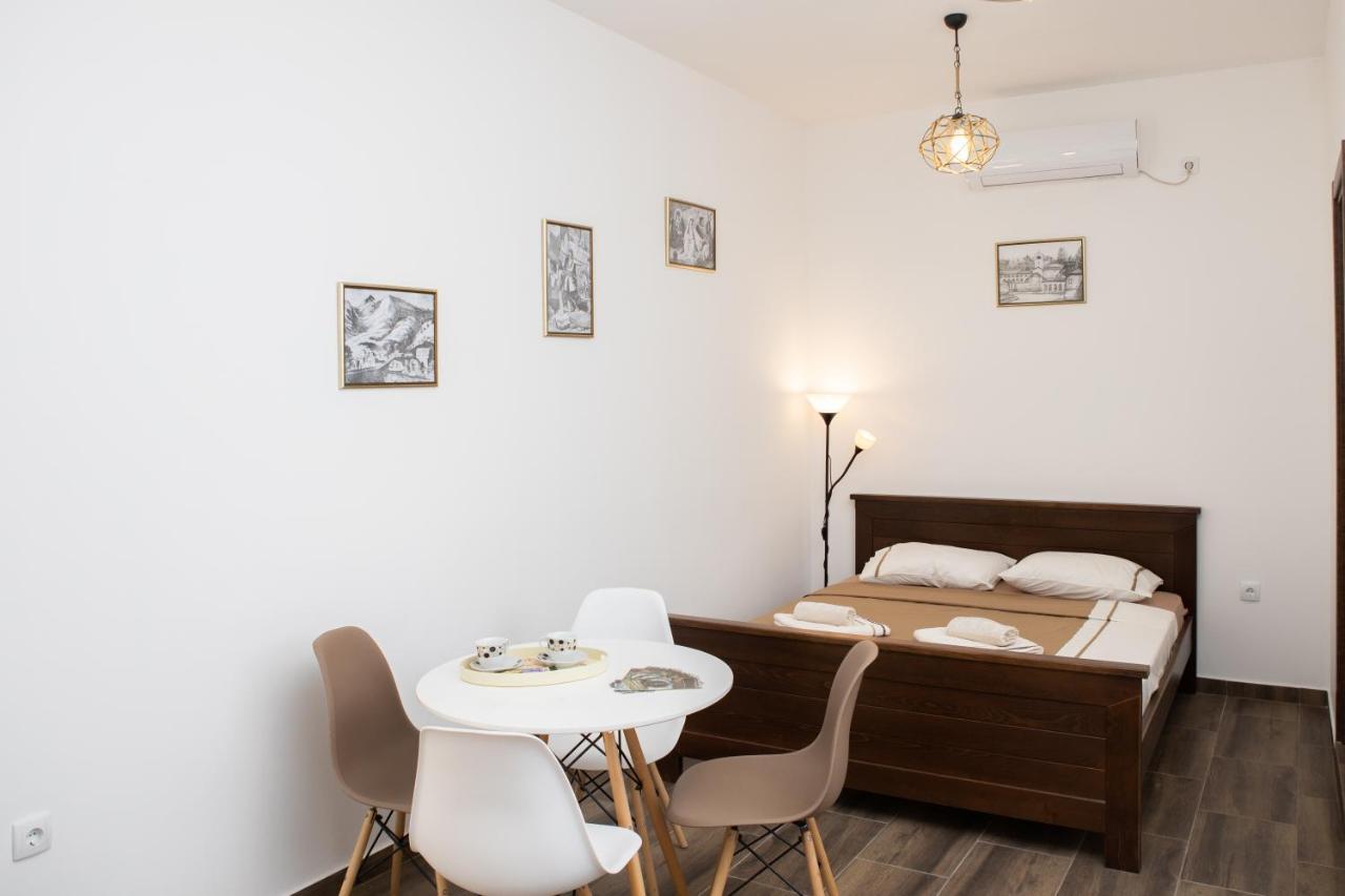 Aleksa Guest House Cetinje Bagian luar foto