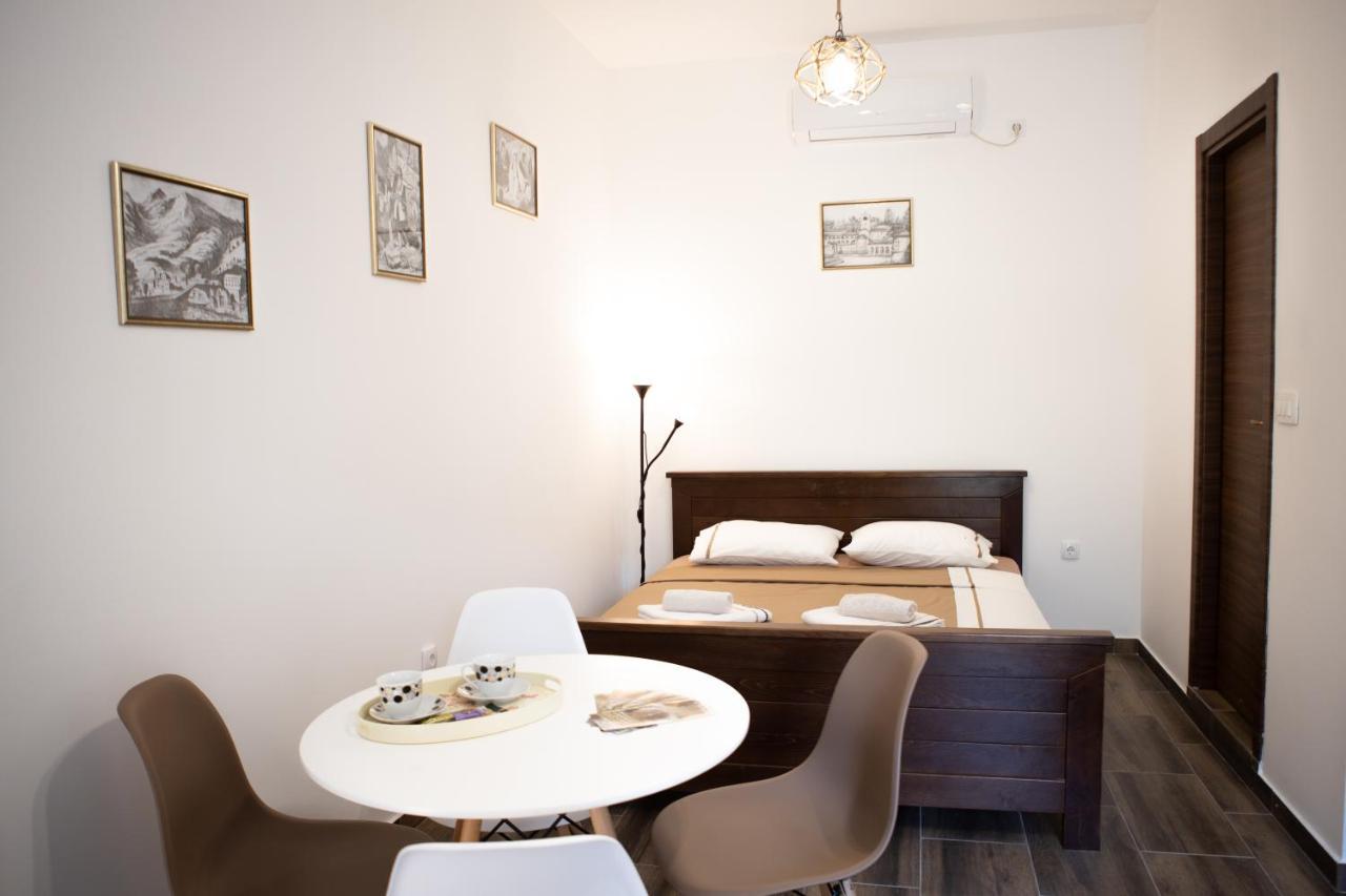 Aleksa Guest House Cetinje Bagian luar foto
