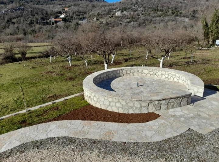 Aleksa Guest House Cetinje Bagian luar foto